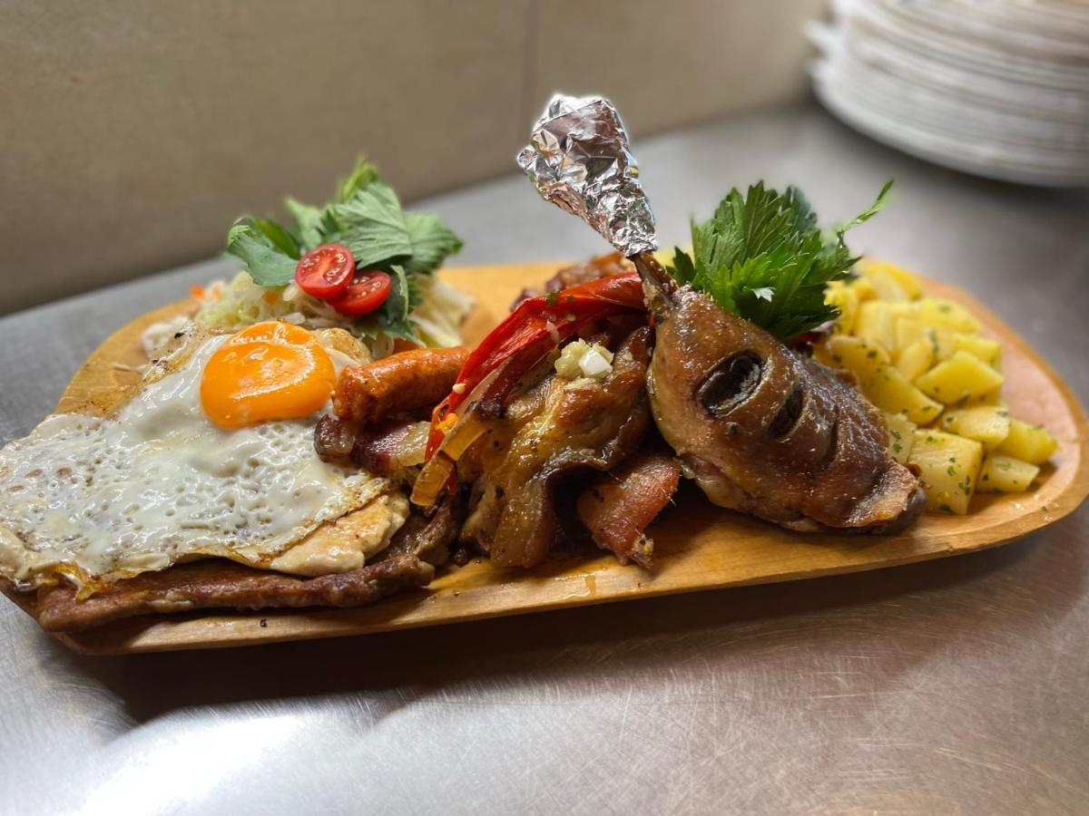 바야 Malom Club Panzio B&B 외부 사진