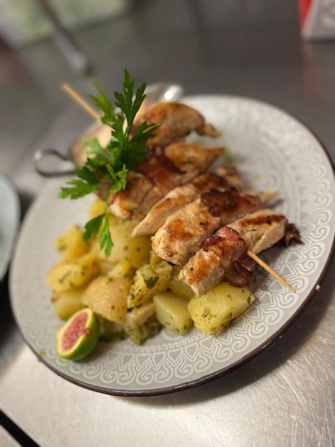 바야 Malom Club Panzio B&B 외부 사진