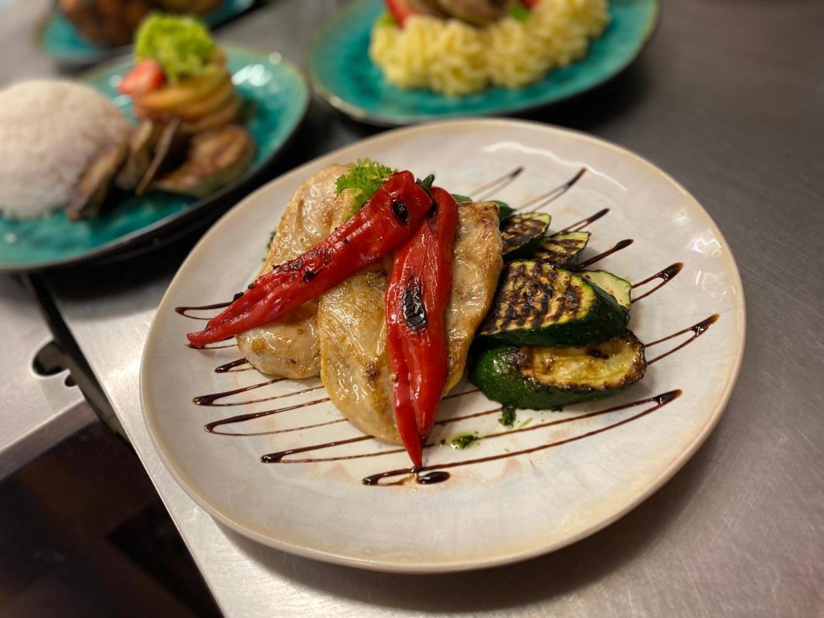 바야 Malom Club Panzio B&B 외부 사진